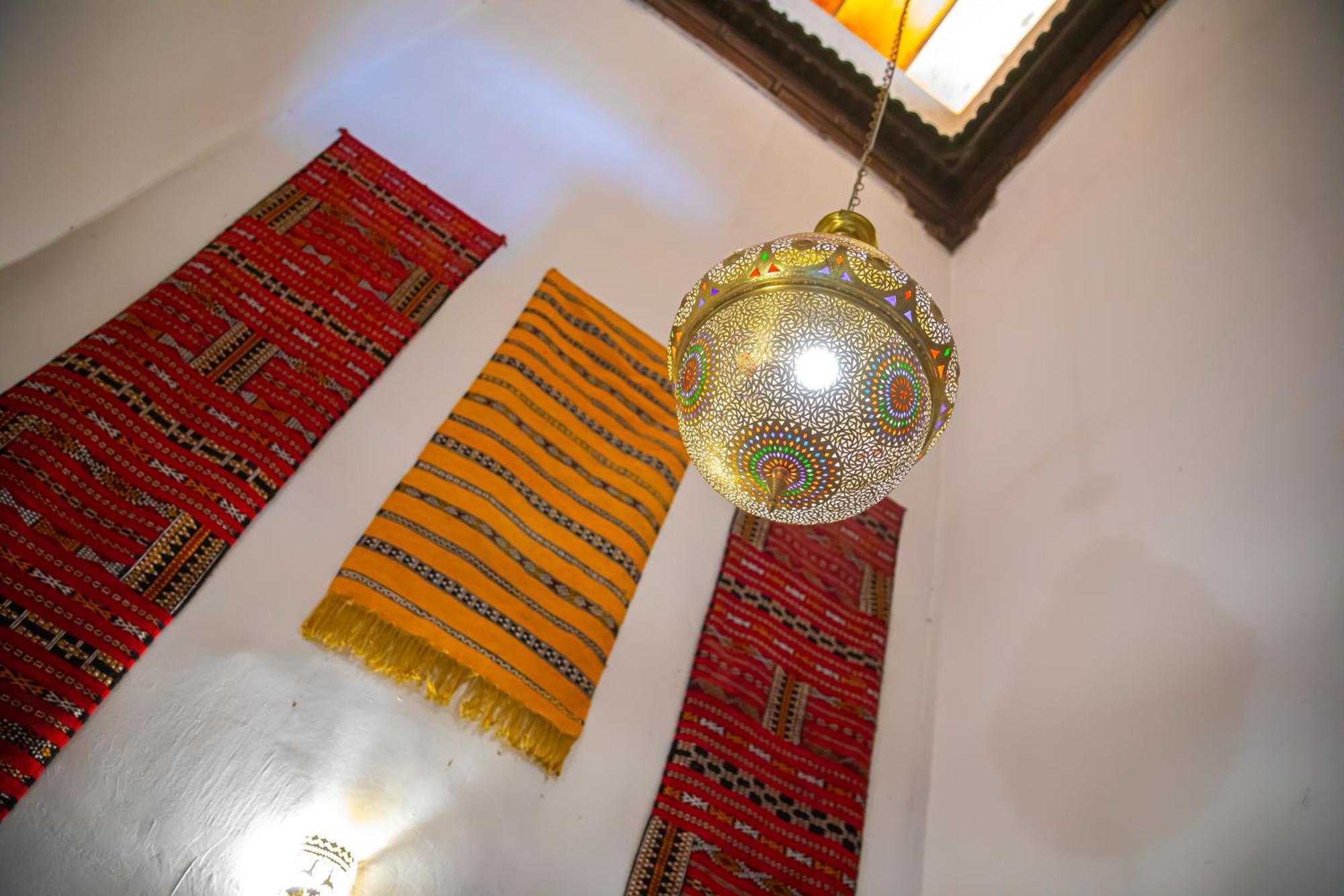 Hotel Dar Fez Arinas Esterno foto