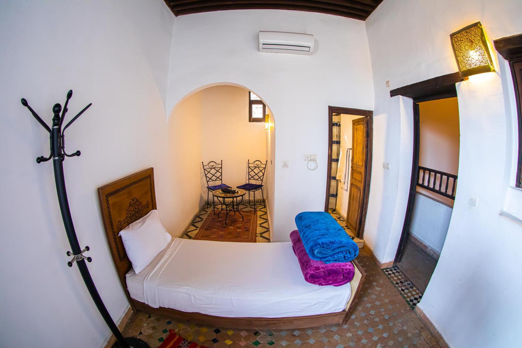 Hotel Dar Fez Arinas Esterno foto