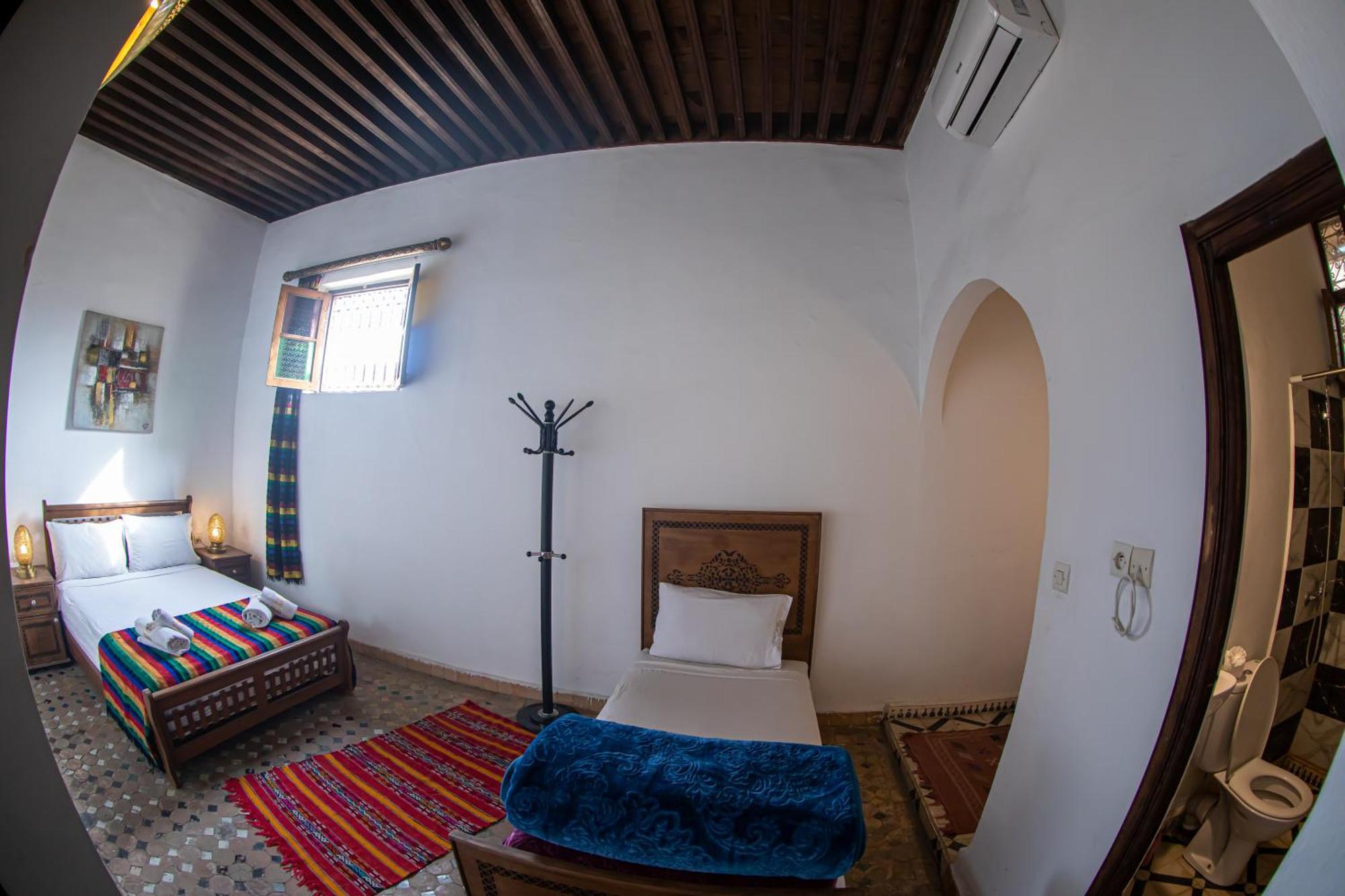 Hotel Dar Fez Arinas Esterno foto
