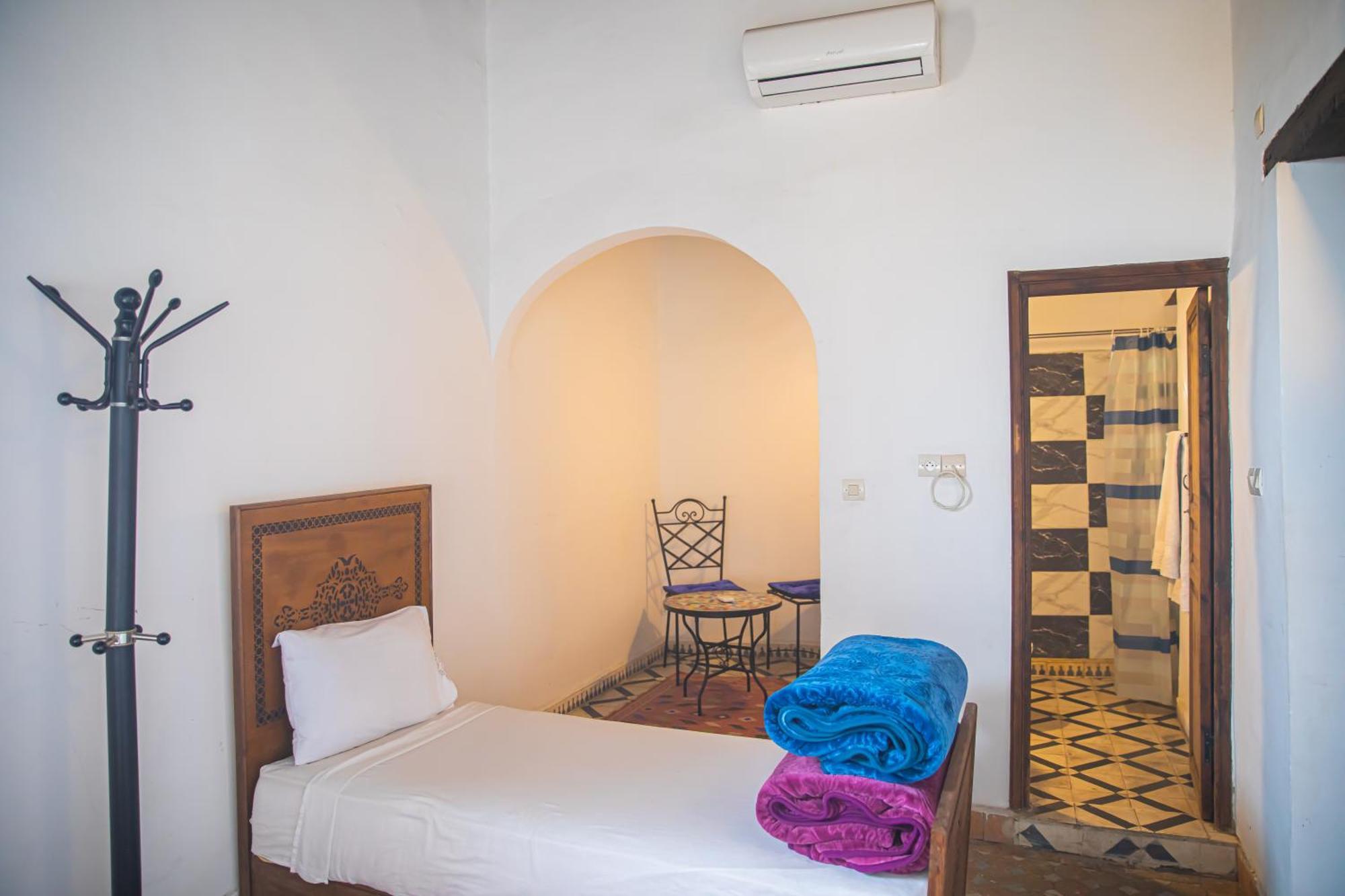 Hotel Dar Fez Arinas Esterno foto